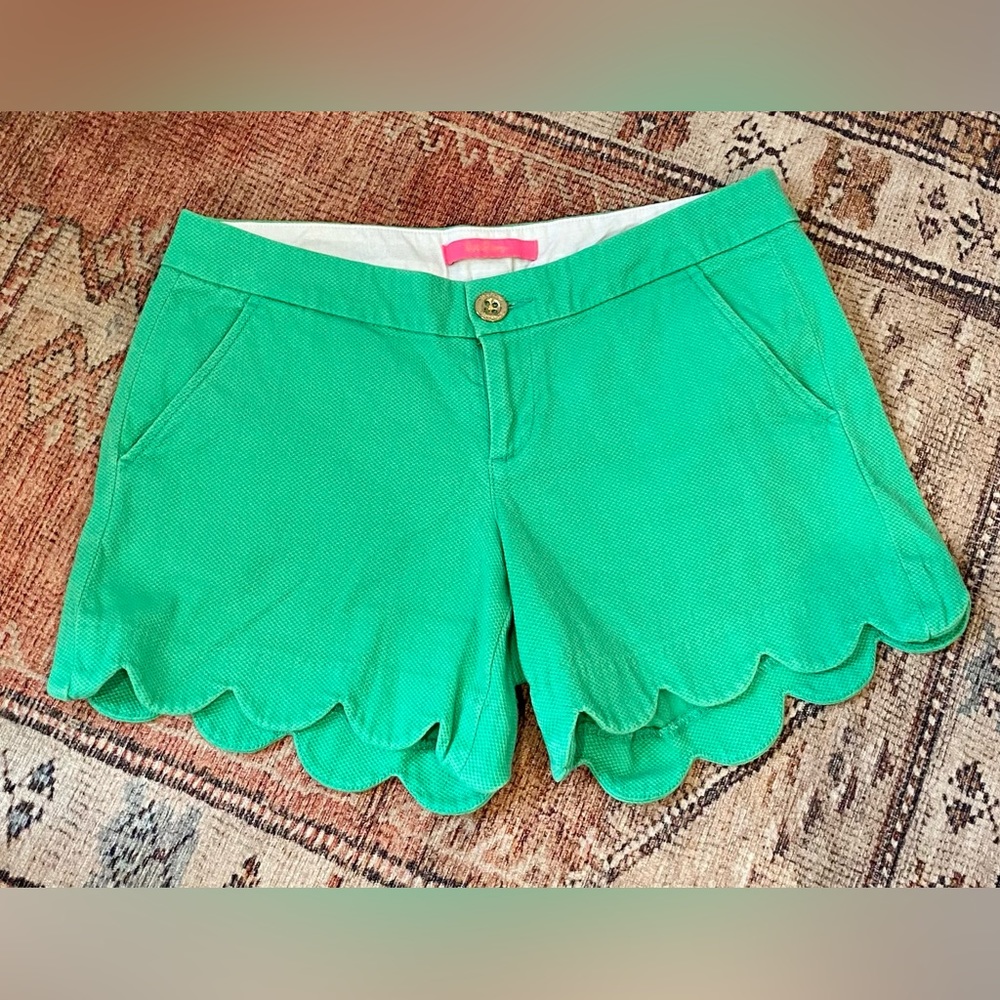 LILLY PULITZER Green scalloped shorts